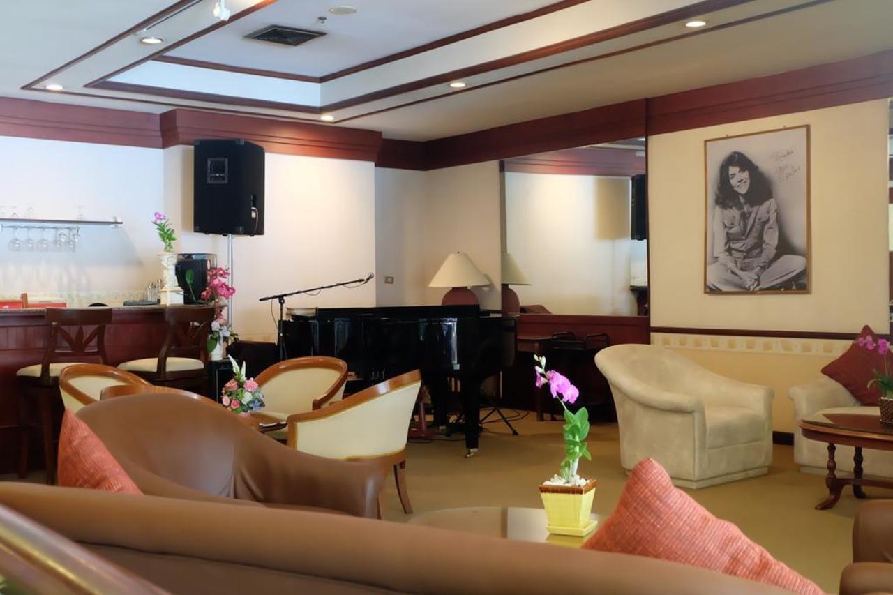 Tarin Hotel Чиангмай Екстериор снимка