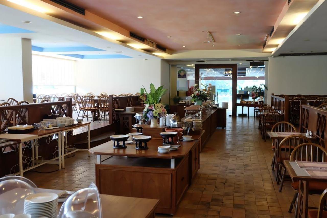 Tarin Hotel Чиангмай Екстериор снимка