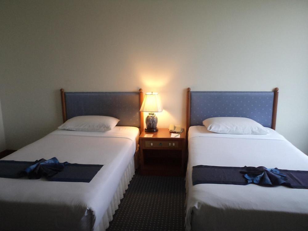 Tarin Hotel Чиангмай Екстериор снимка
