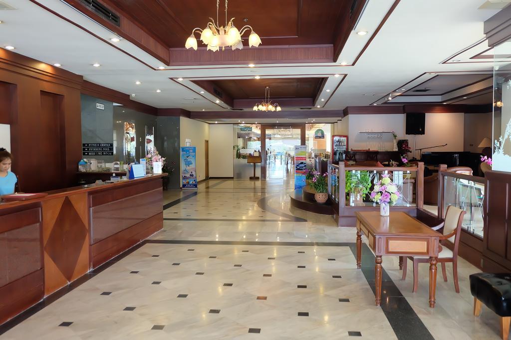 Tarin Hotel Чиангмай Екстериор снимка