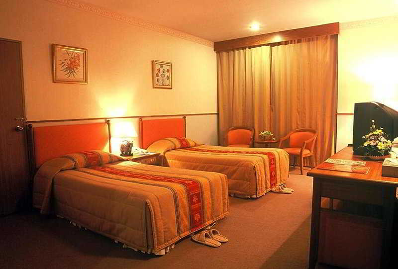 Tarin Hotel Чиангмай Екстериор снимка