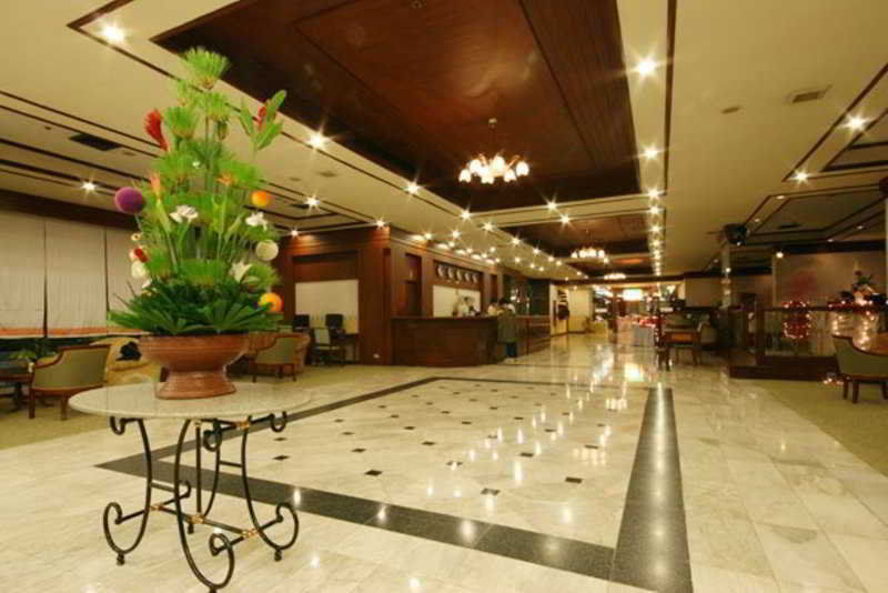 Tarin Hotel Чиангмай Екстериор снимка