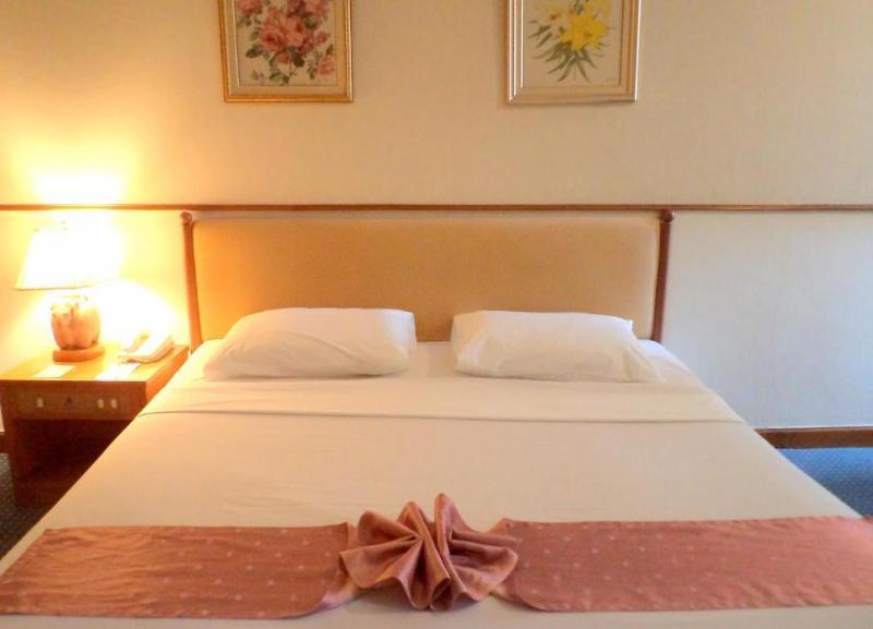 Tarin Hotel Чиангмай Екстериор снимка